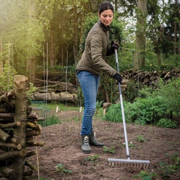 Grebla metalica pentru sol Fiskars Ergonomic